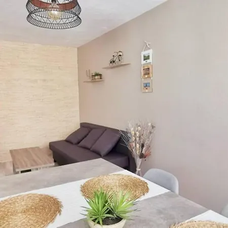 Appartement F2 Cosy Proche Centre